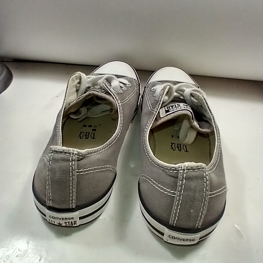 Converse Chuck Taylor All Star Low Top Shoes Women's sz 7. - Picture 4 of 10